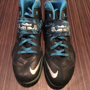 Lebron Nike Zoom Soldier VII
